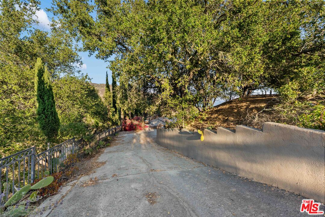 Property photo 36