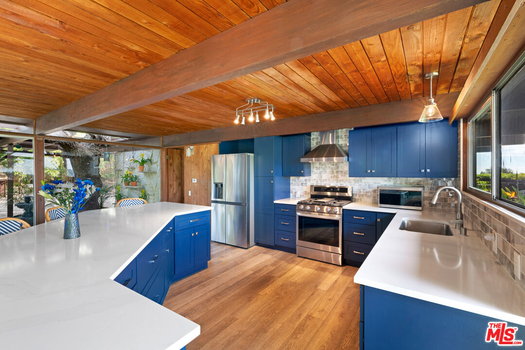 Property photo 25