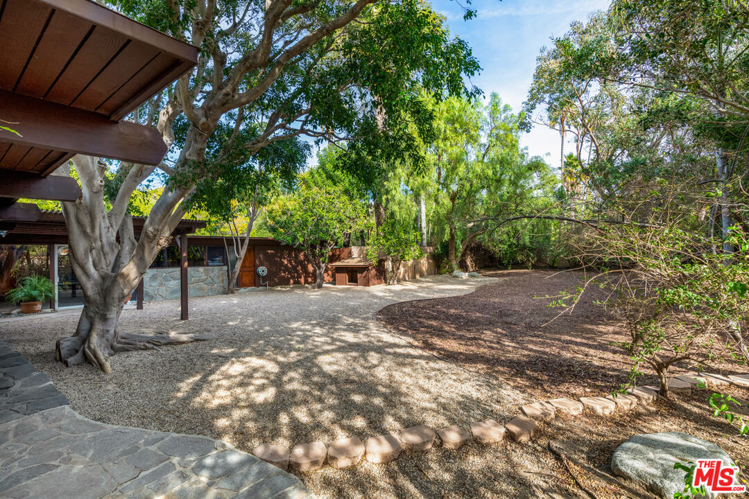 Property photo 31
