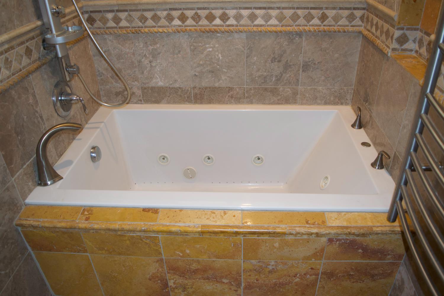 Property photo 28