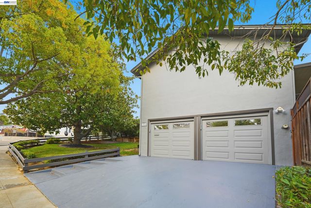 Property photo 48