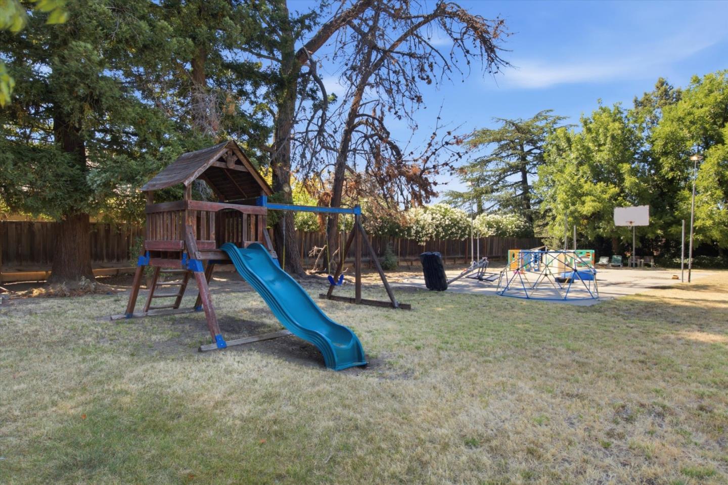 Property photo 33