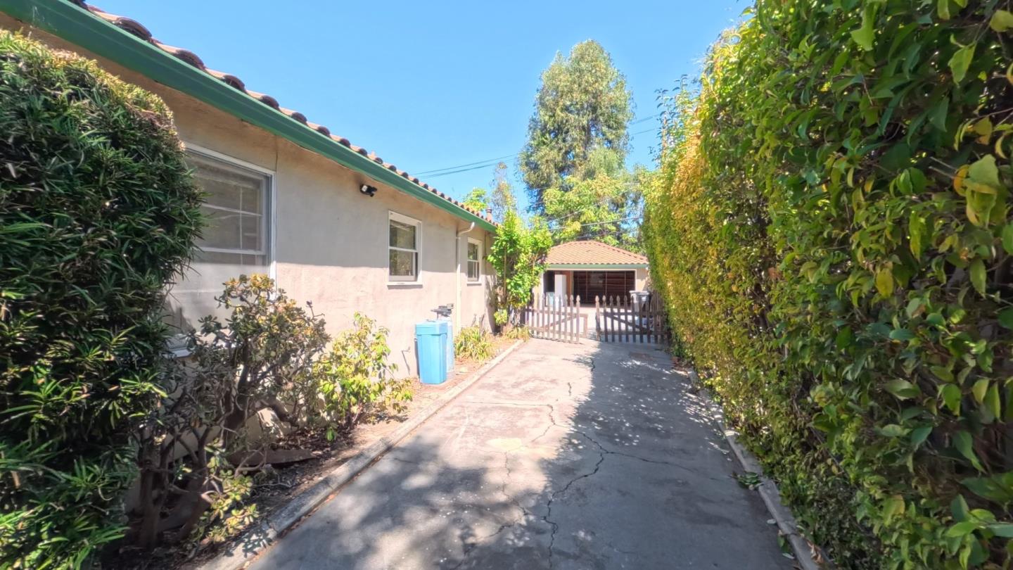Property photo 37