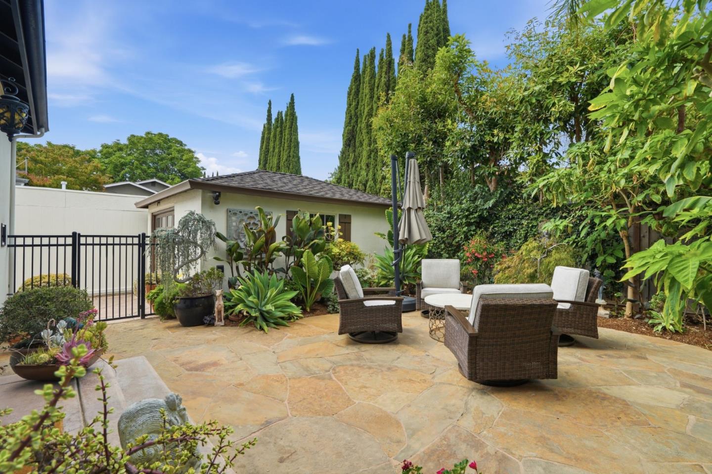 Property photo 35