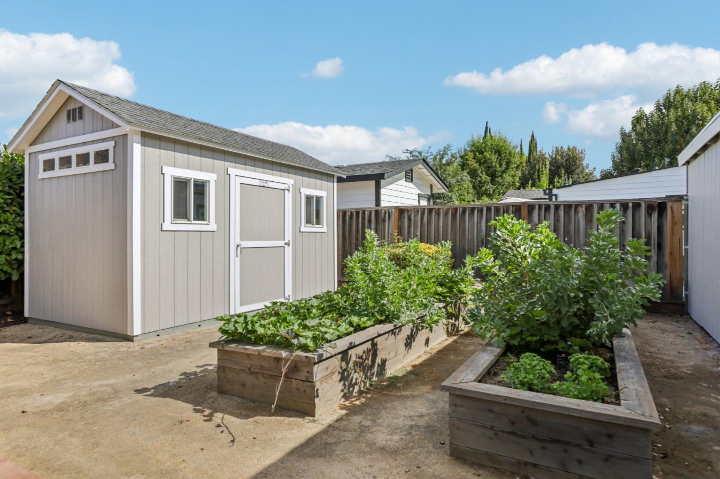 Property photo 44