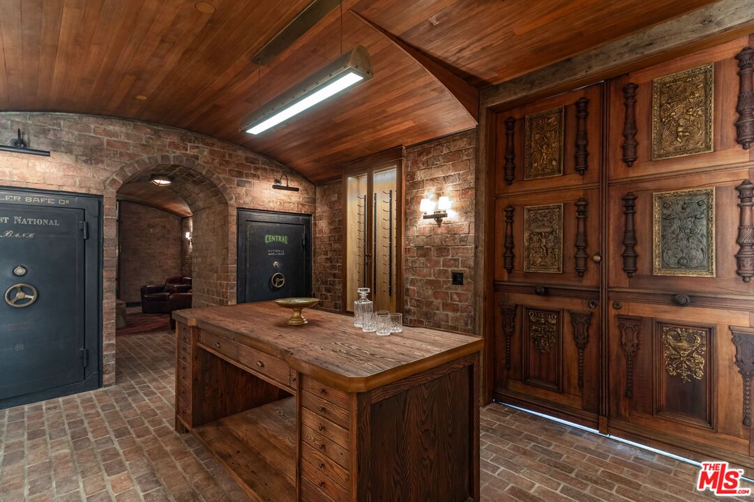 Property photo 46