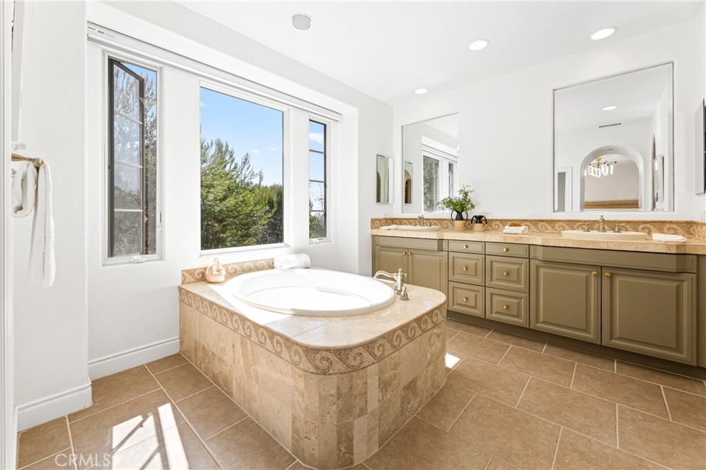 Property photo 50