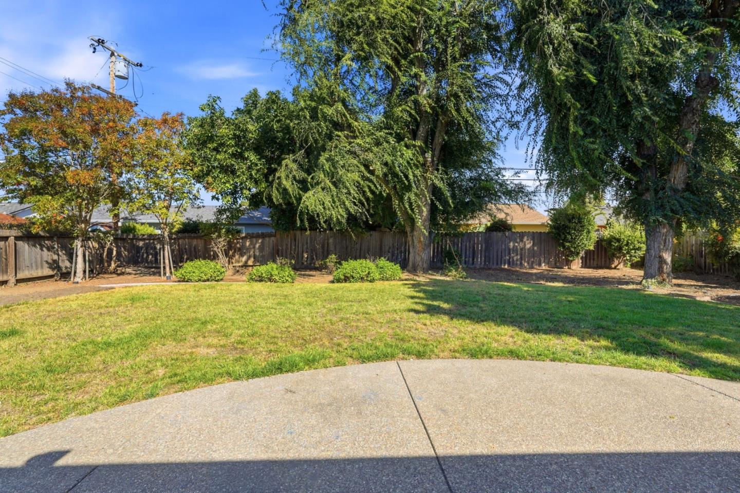 Property photo 32