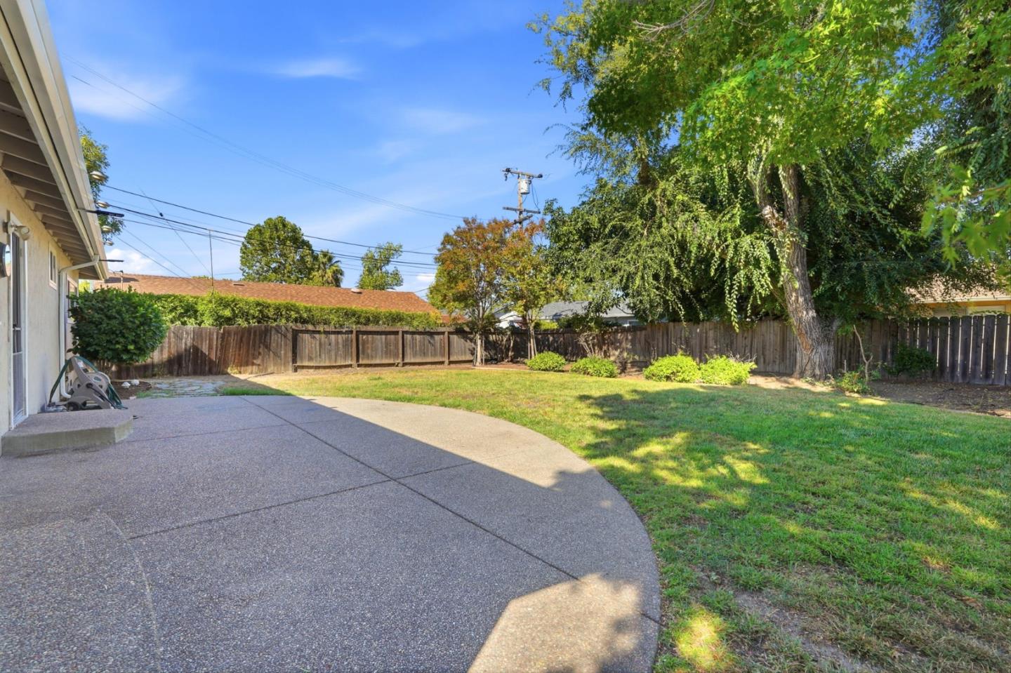 Property photo 33