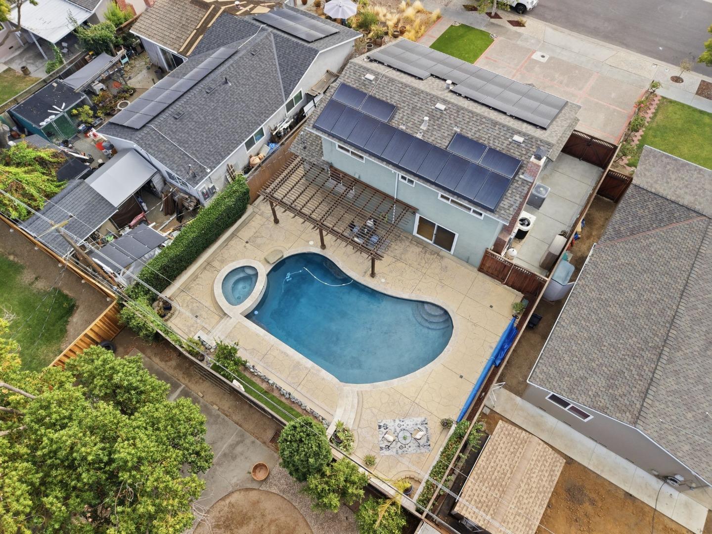 Property photo 37