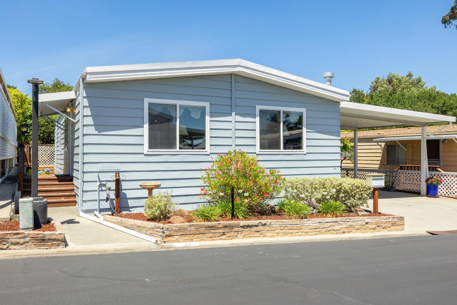 2435 Felt St