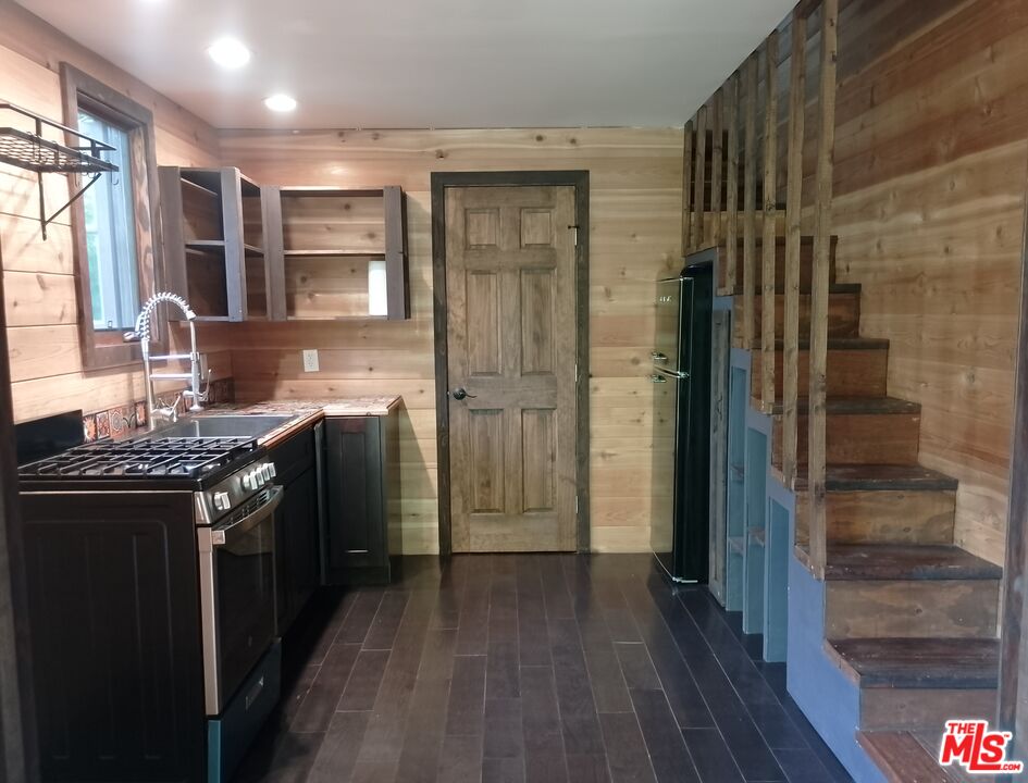 Property photo 46