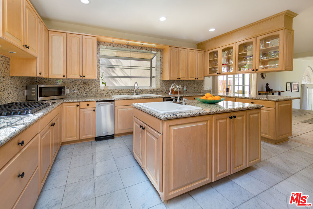 Property photo 32