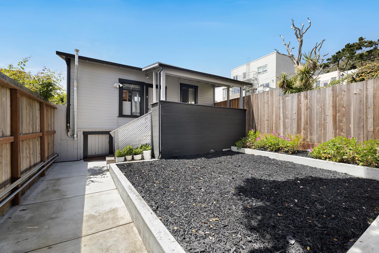 Property photo 35