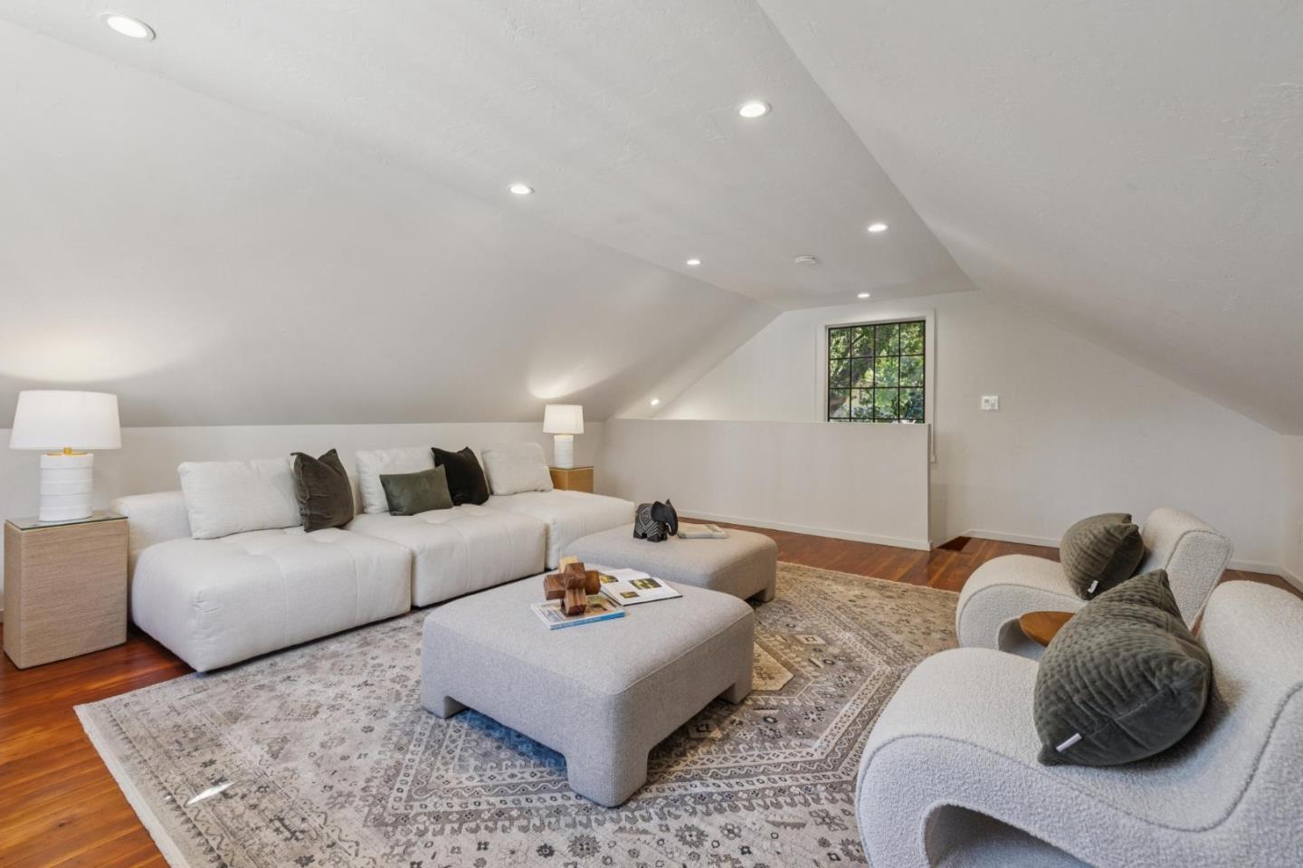 Property photo 43
