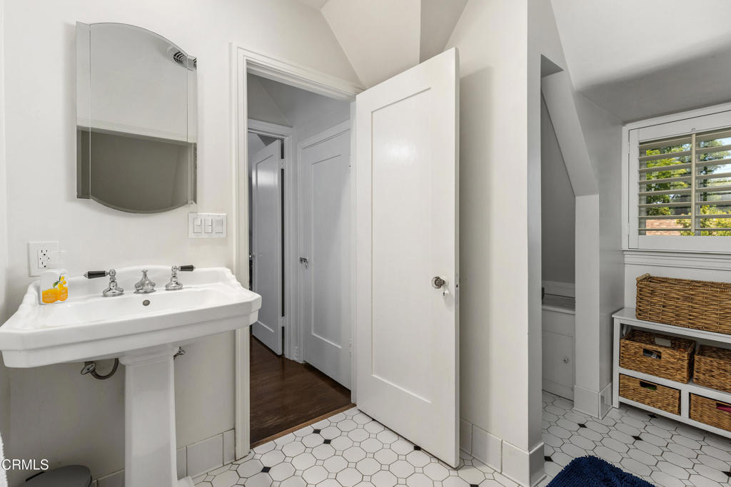 Property photo 32