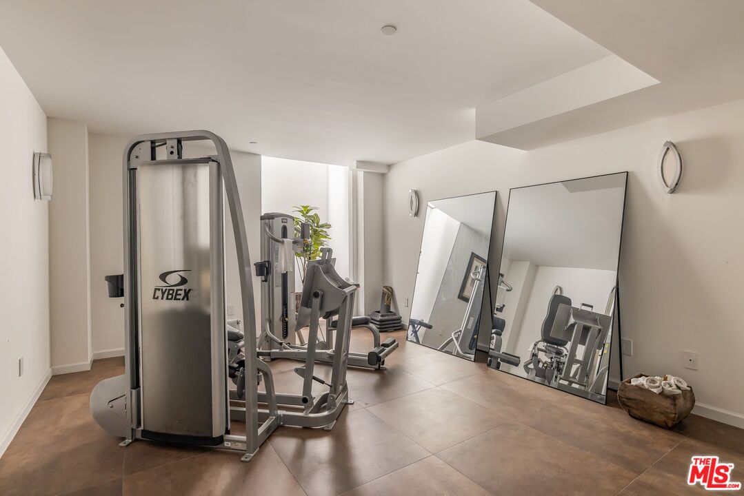 Property photo 35