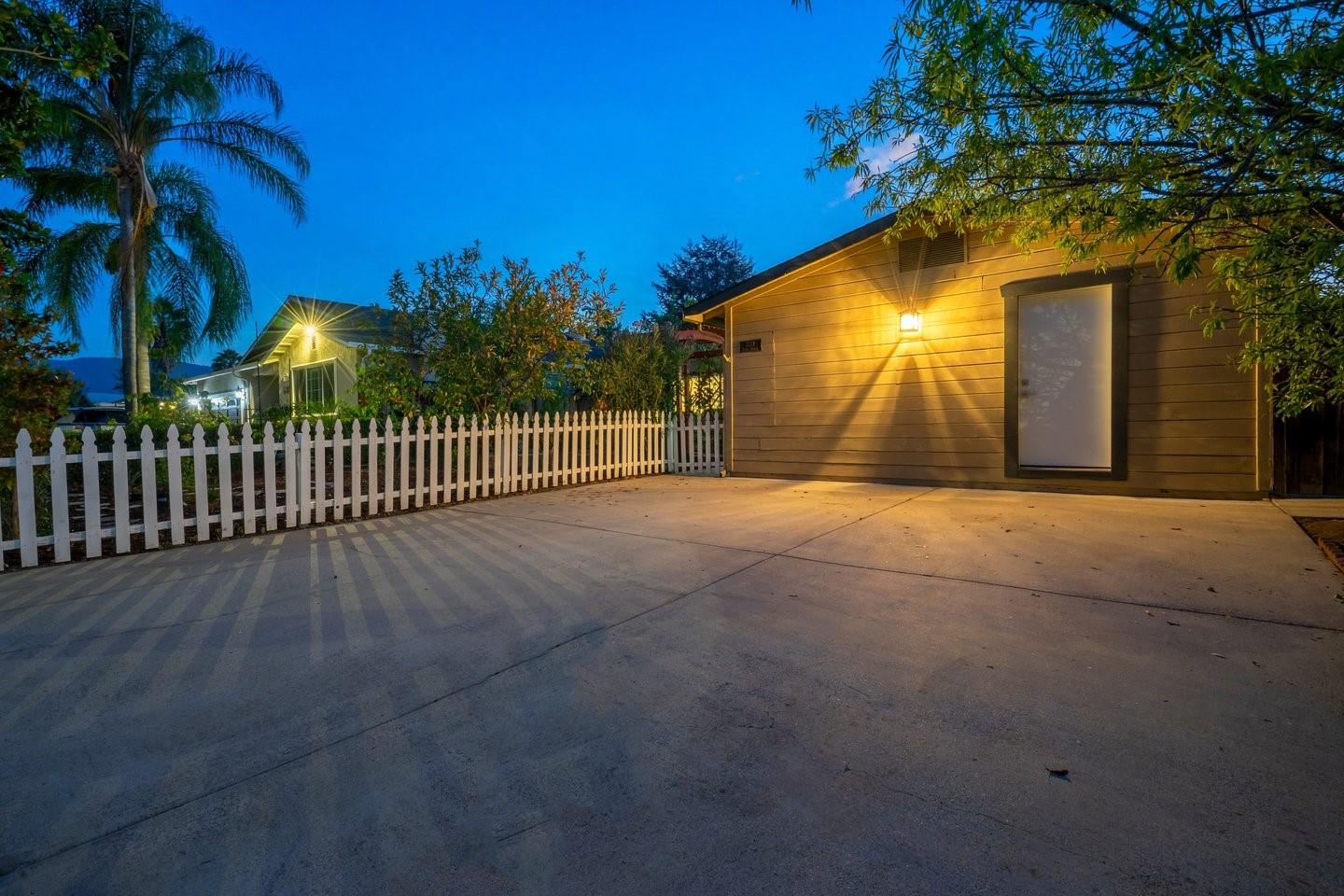Property photo 46