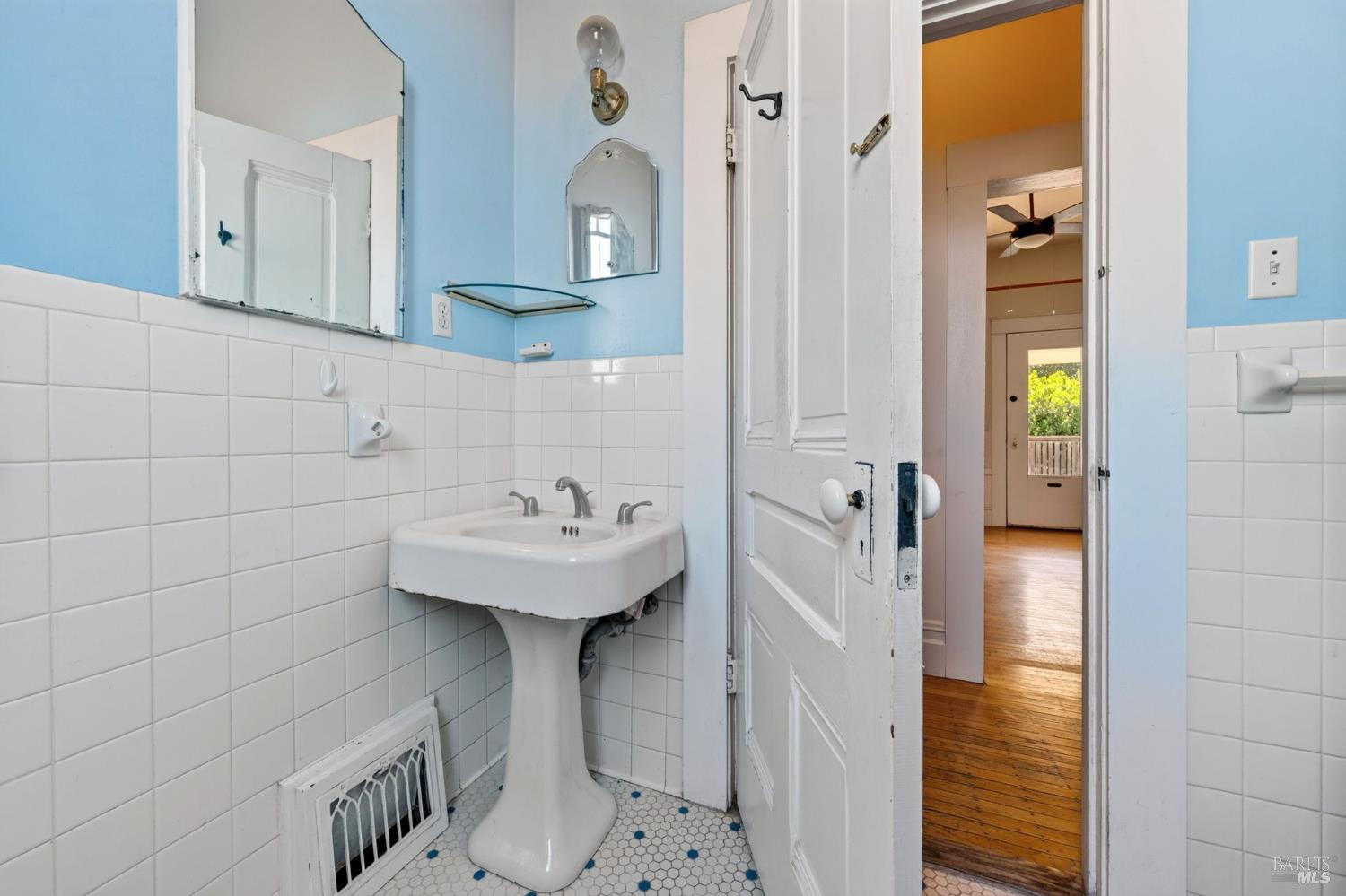 Property photo 30