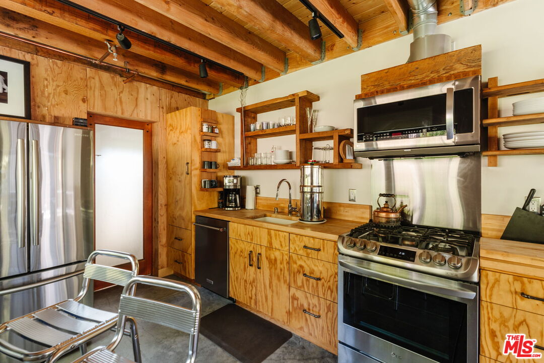 Property photo 44