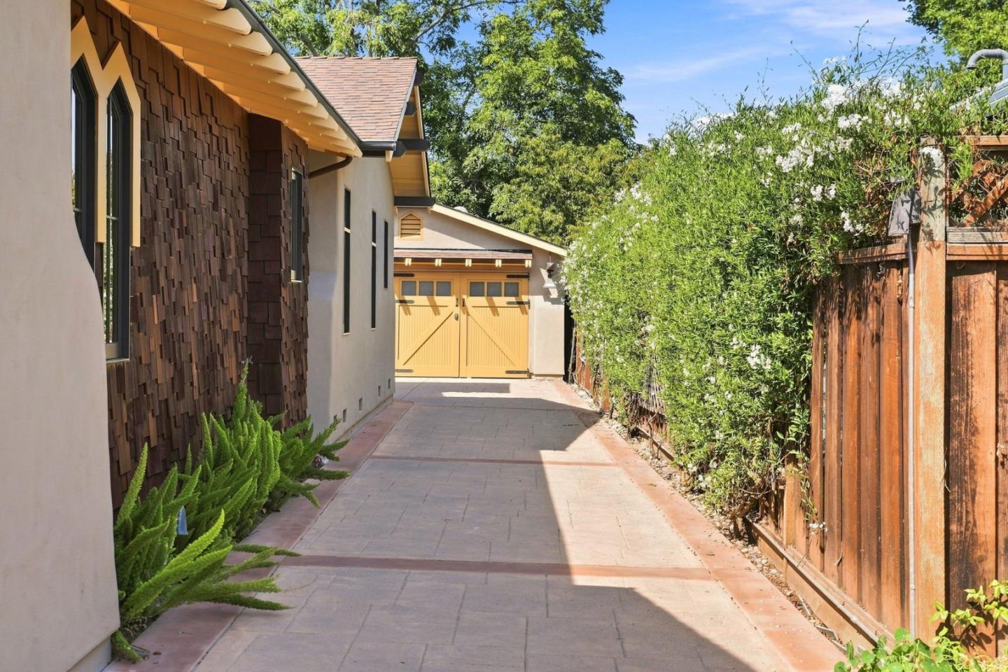 Property photo 40