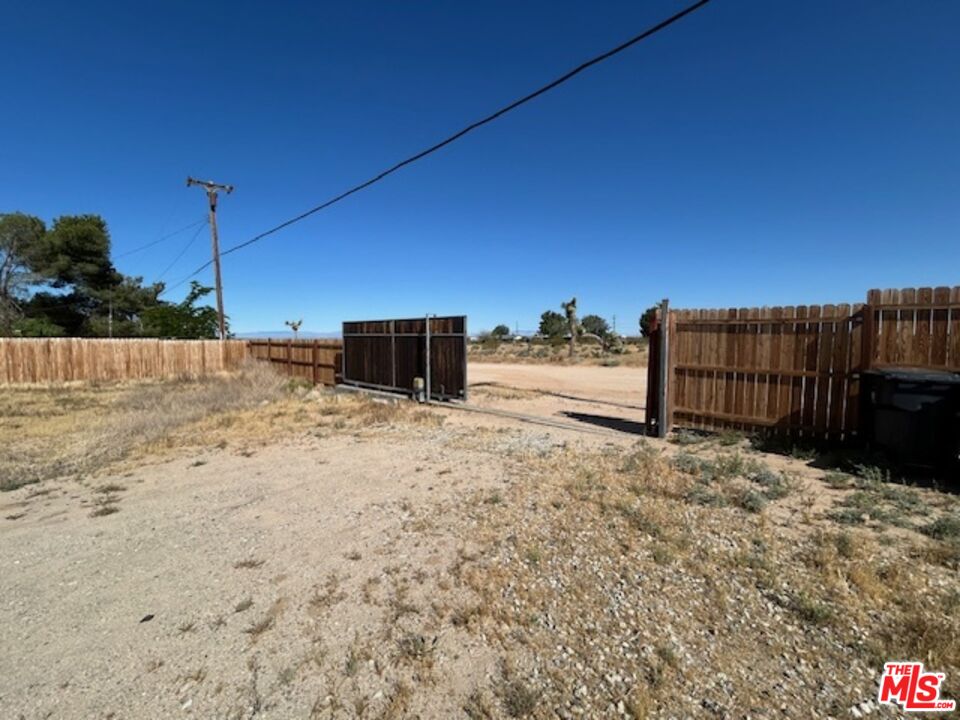 Property photo 24
