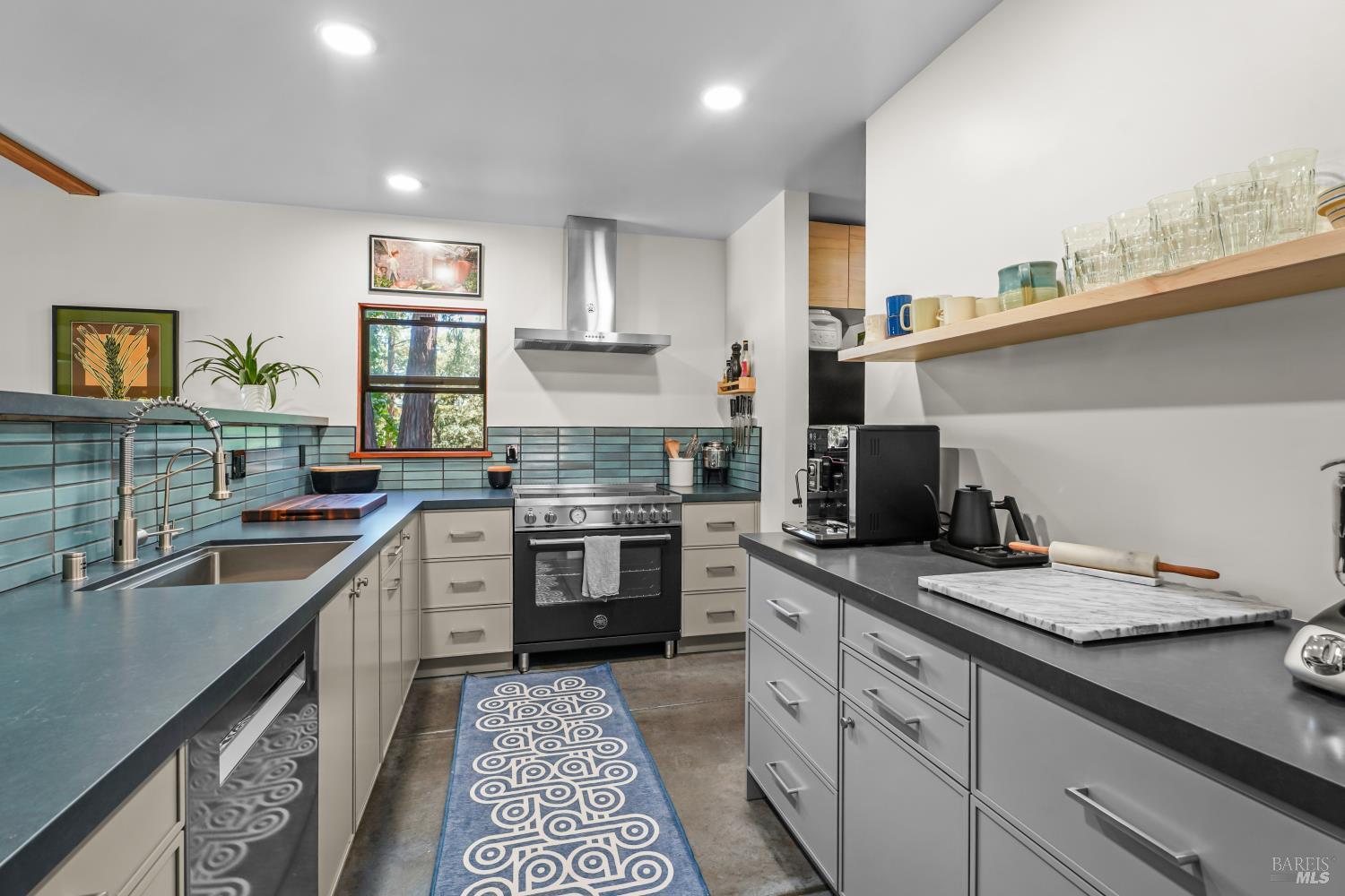 Property photo 25