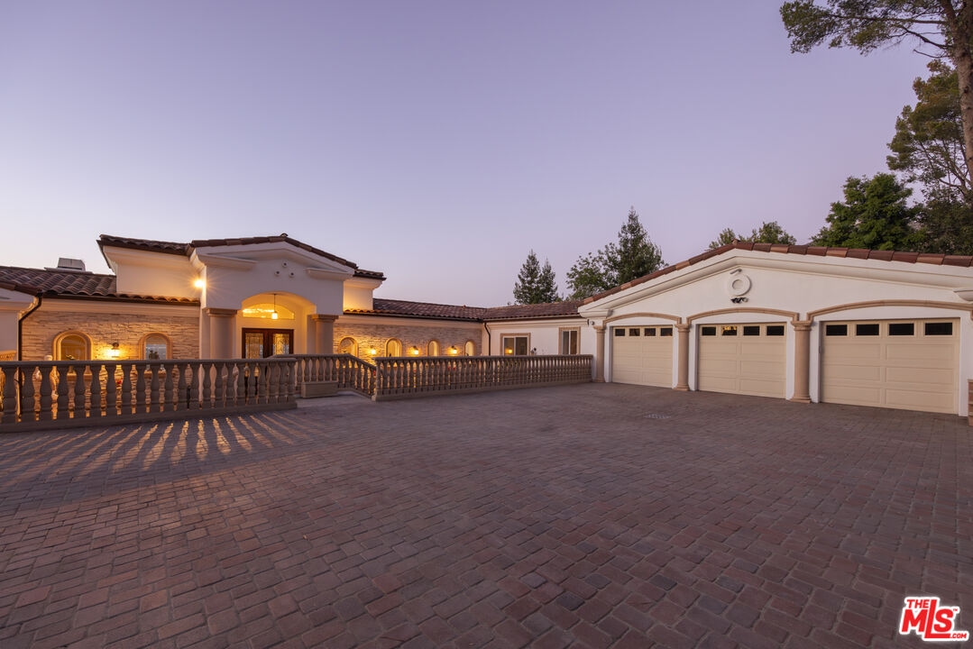 Property photo 35