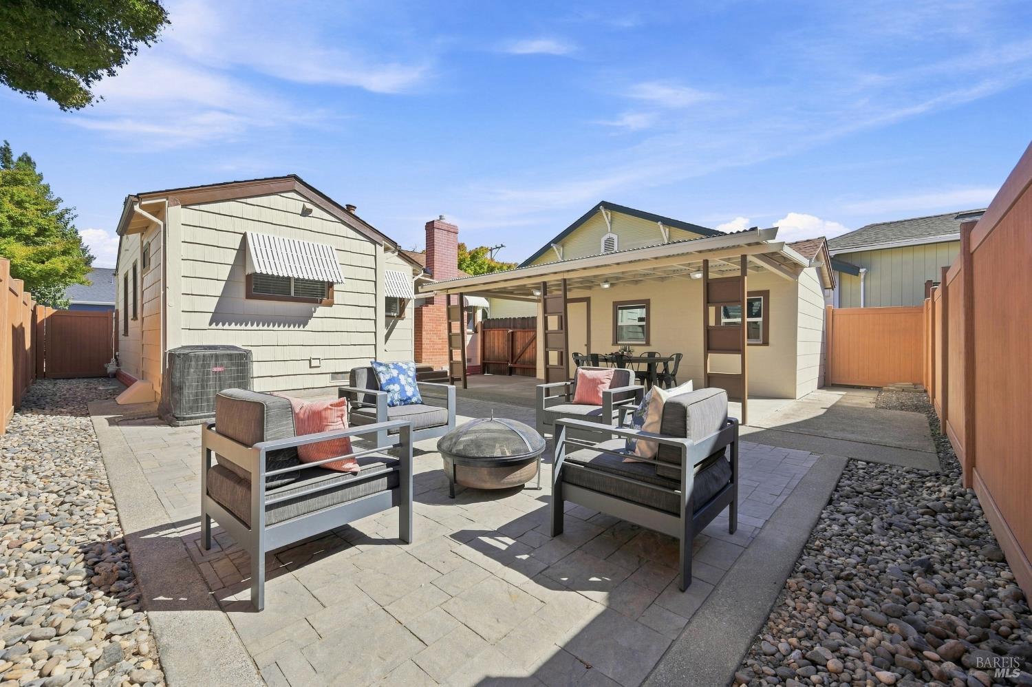 Property photo 44