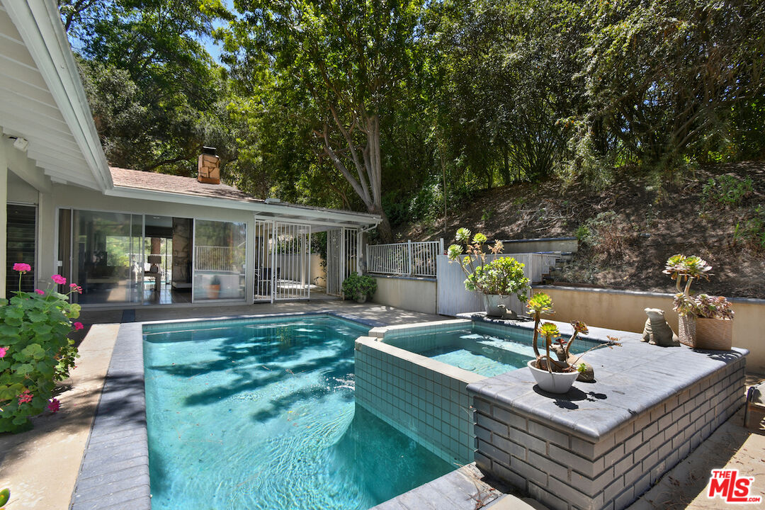 Property photo 36