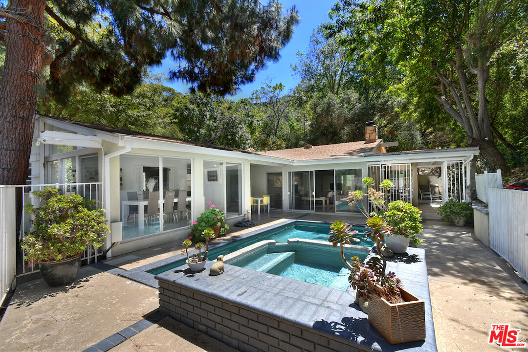 Property photo 38