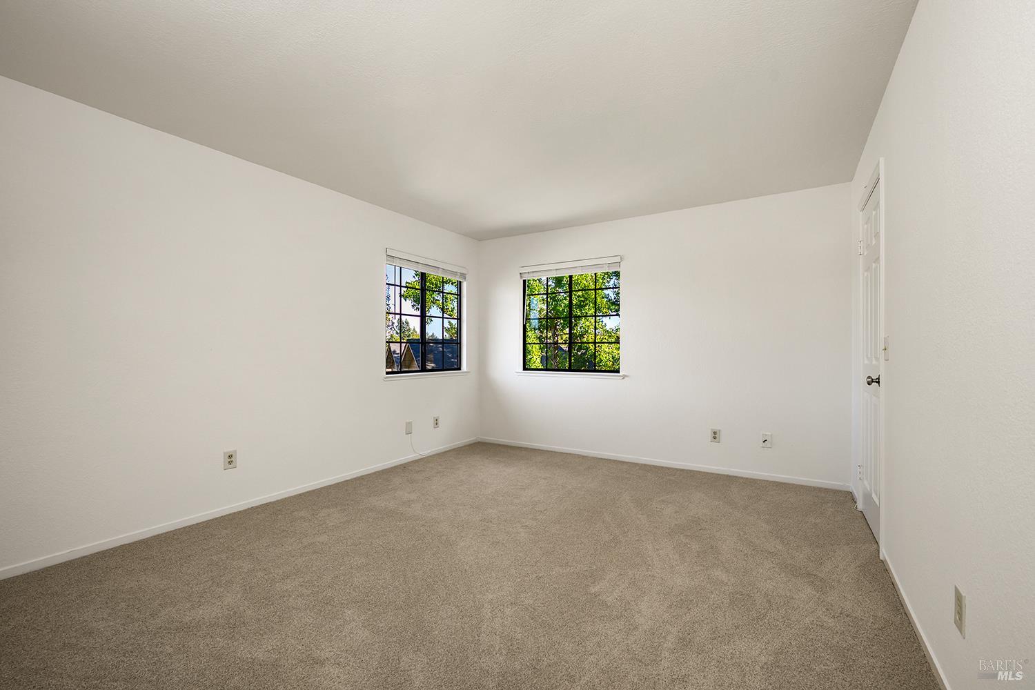 Property photo 50