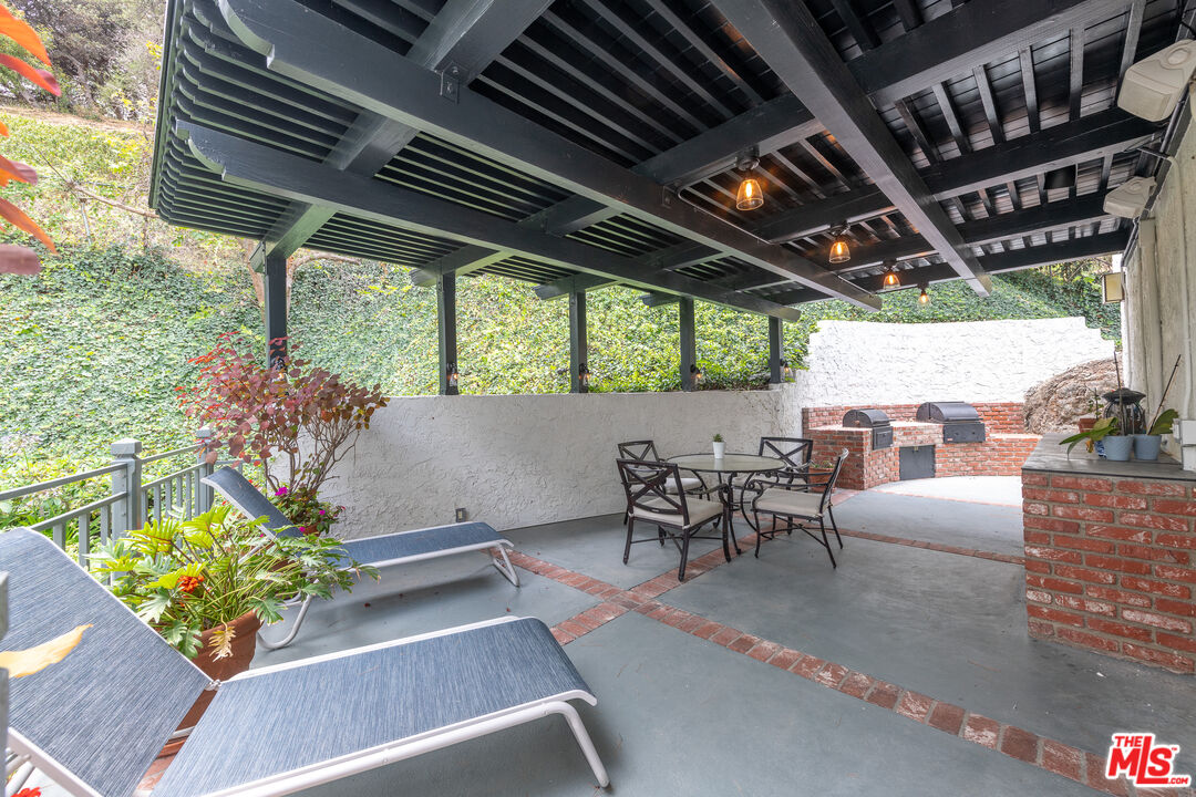 Property photo 33