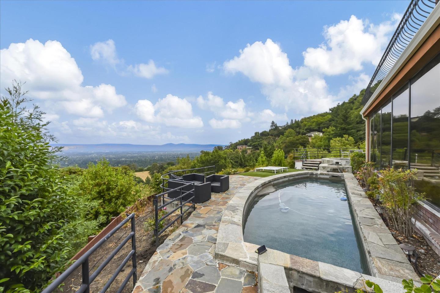 Property photo 32