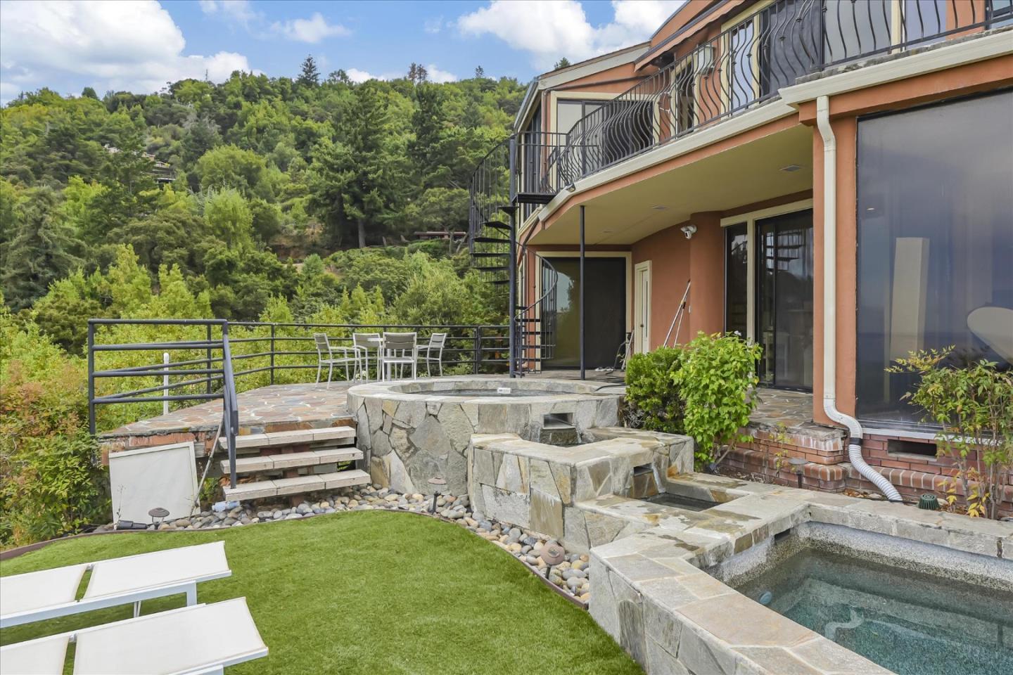 Property photo 35