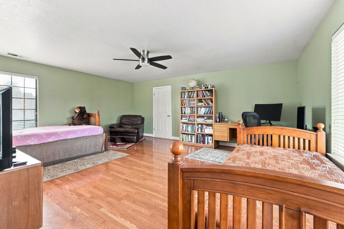 Property photo 34