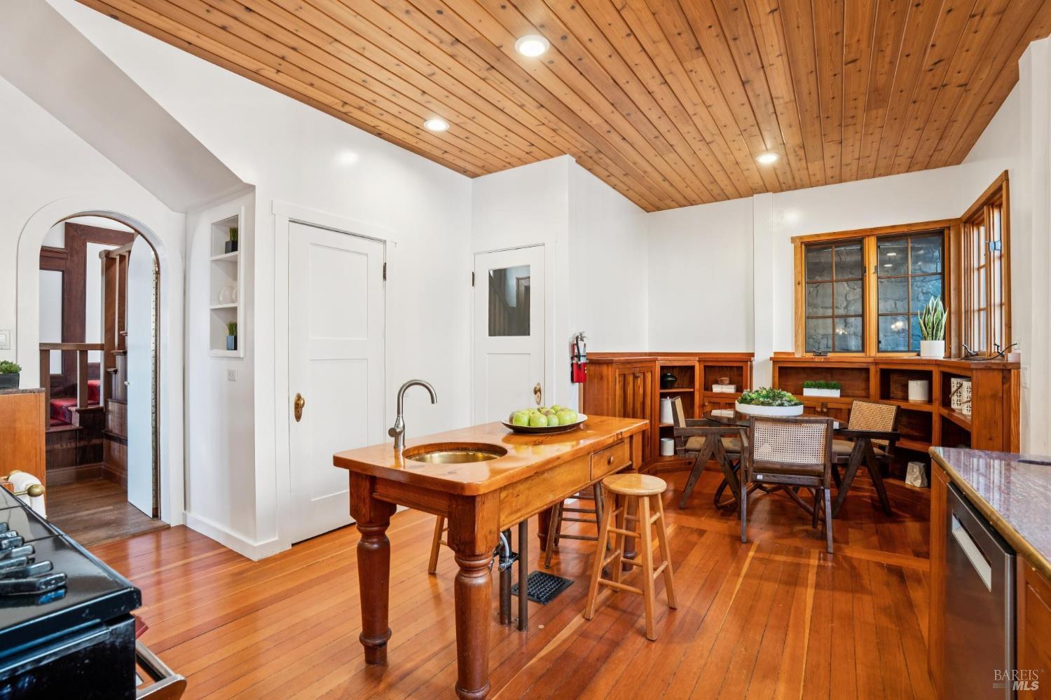 Property photo 33