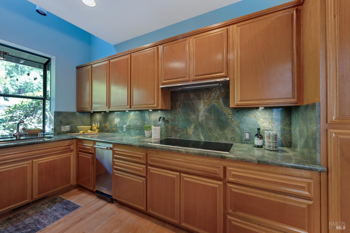 Property photo 24