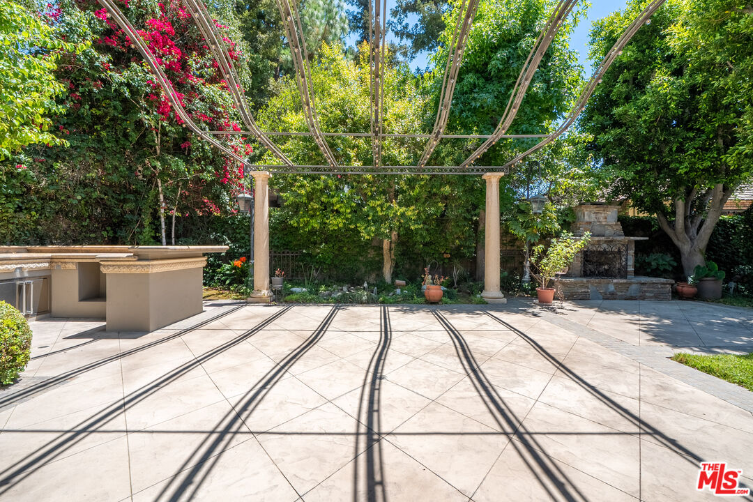 Property photo 35