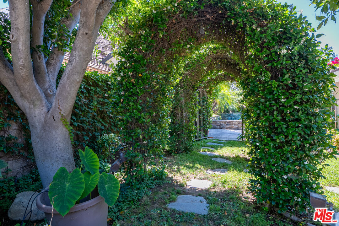 Property photo 38