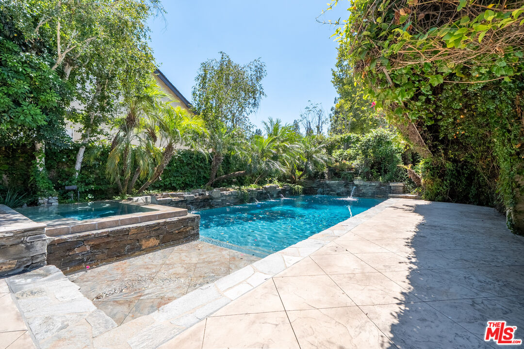 Property photo 40
