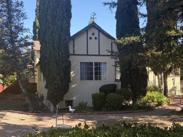 Property photo 33