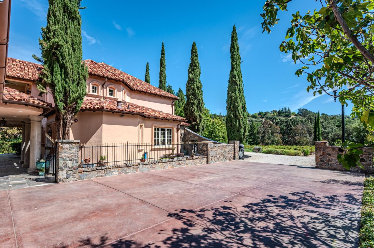 Property photo 12