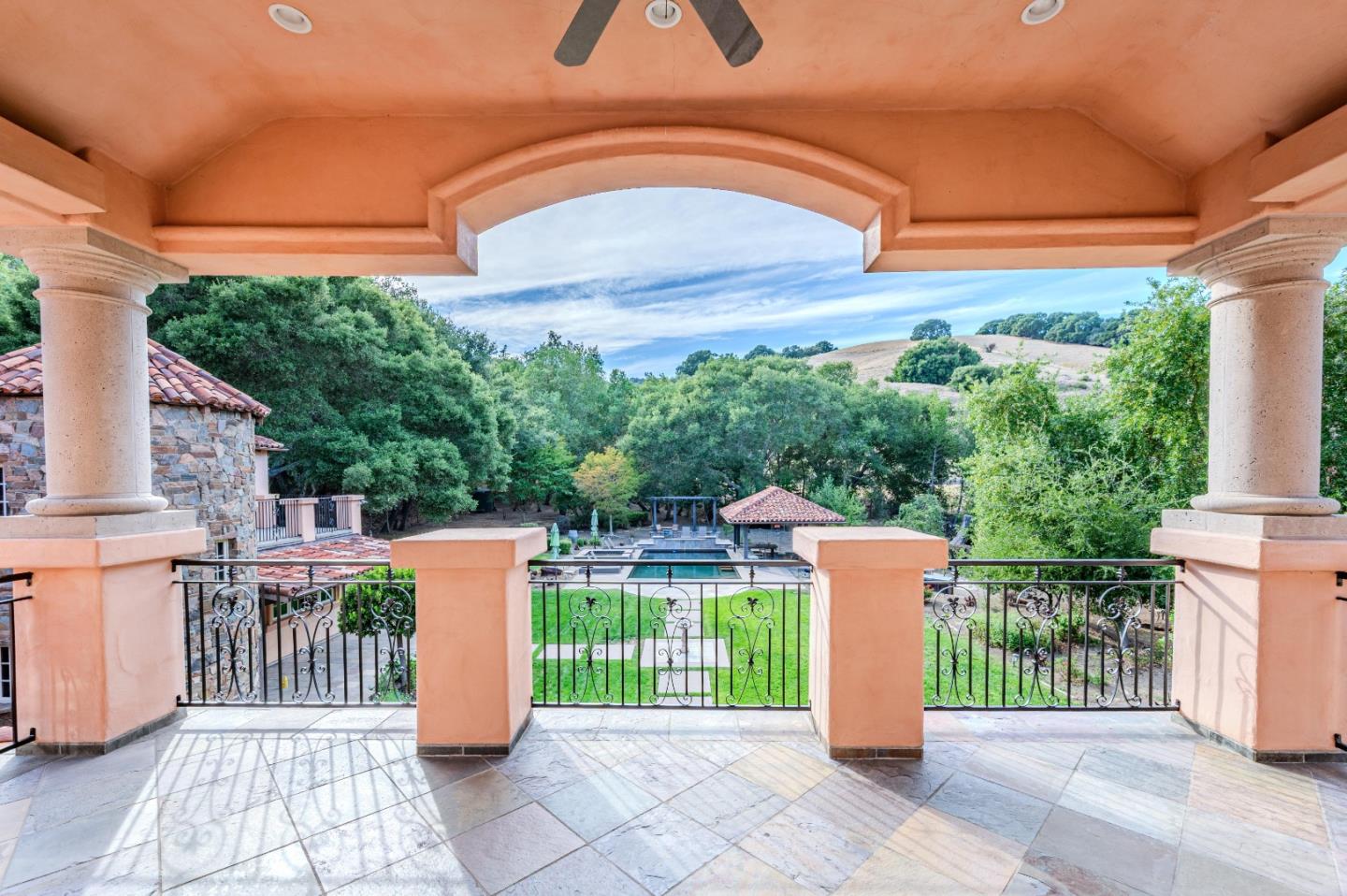 Property photo 44