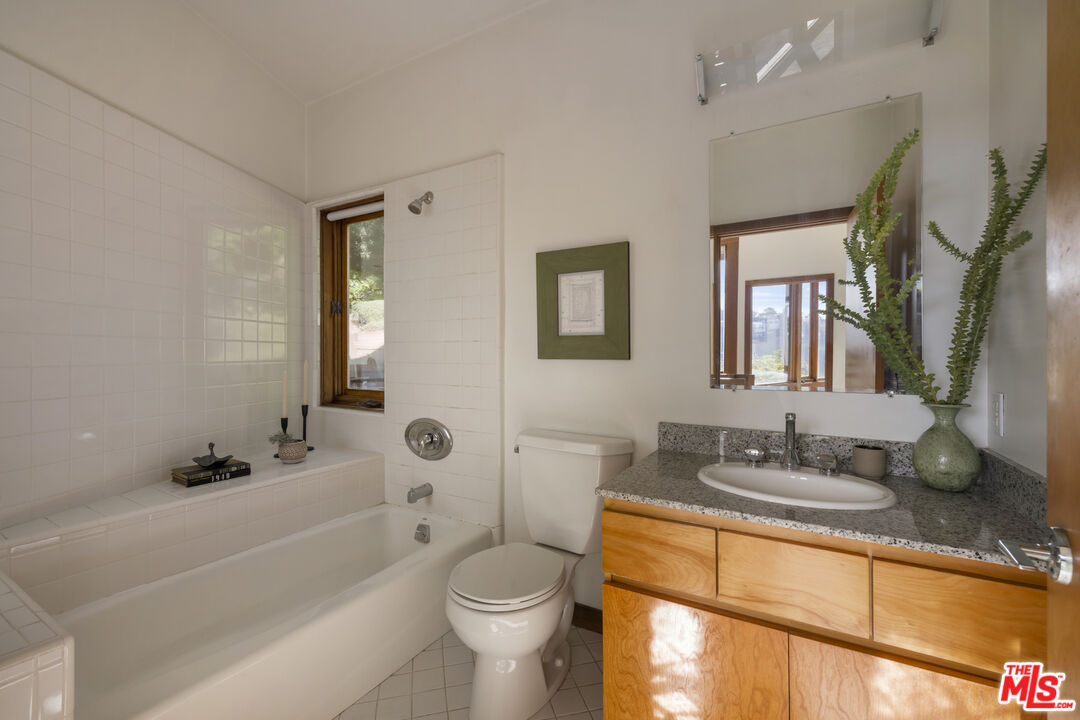 Property photo 40