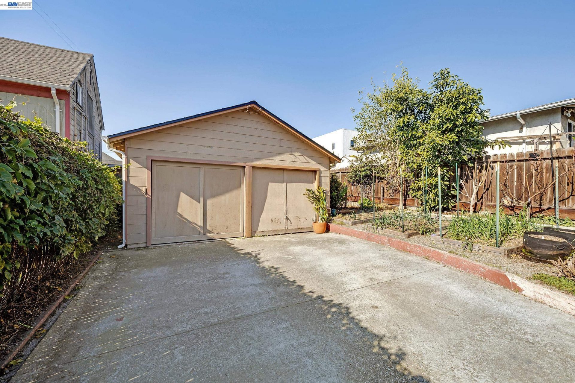 Property photo 38