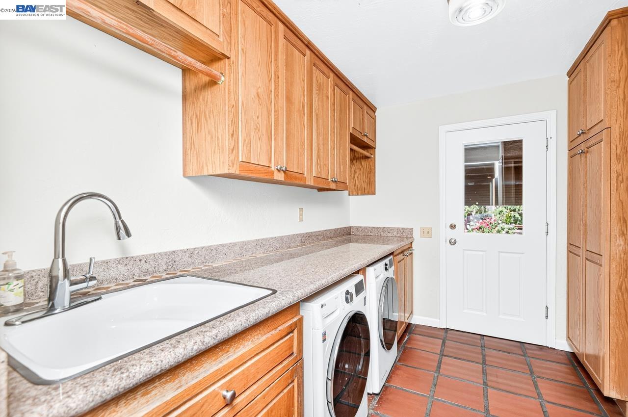 Property photo 33