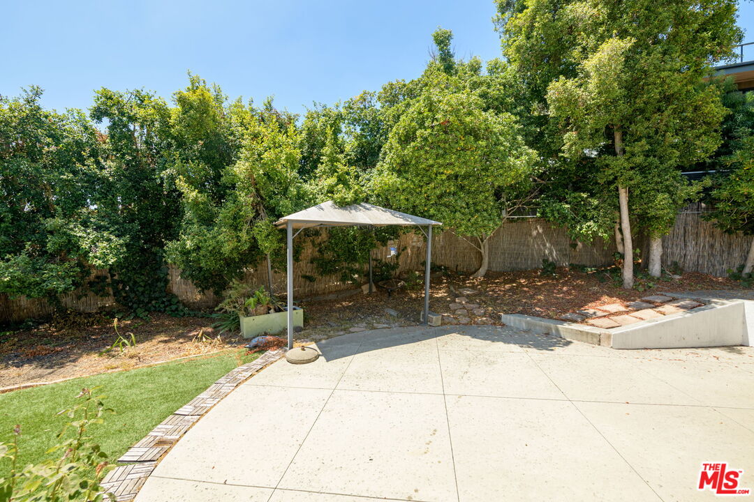 Property photo 38