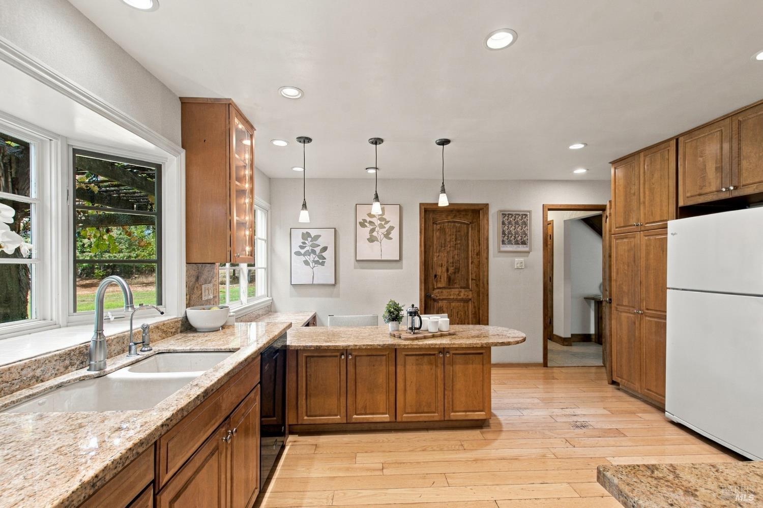 Property photo 33