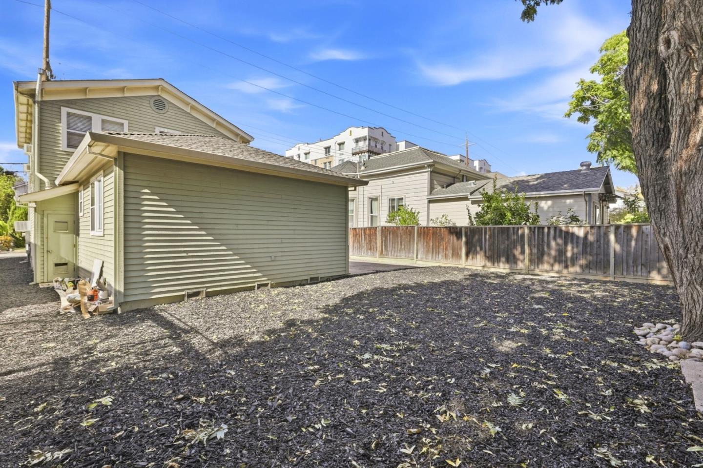 Property photo 35
